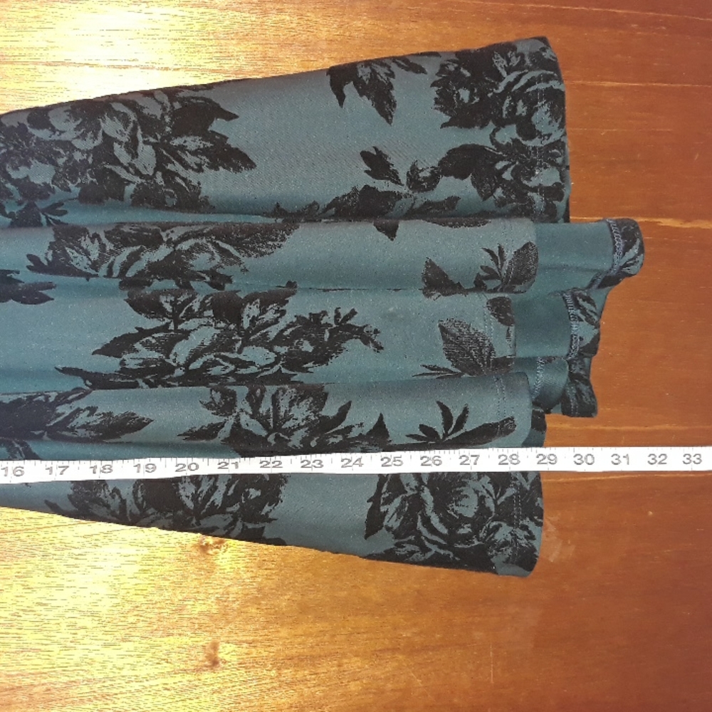 Windsor Dress - Picture 6 of 9